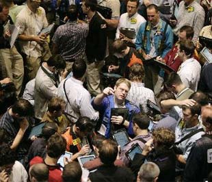 Vàng, dầu khép lại tuần trượt giá mạnh