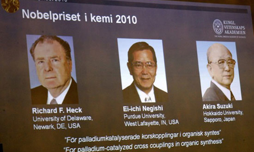 Nobel Hóa học 2010, Nhật Bản thắng đậm
