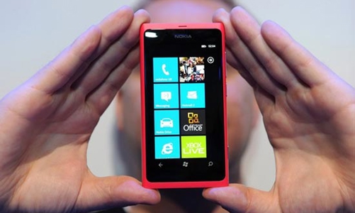 Tiêu điểm công nghệ: Nokia bôi bác đối thủ