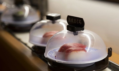 Từ người bán giấm thành chủ đế chế sushi tỷ 