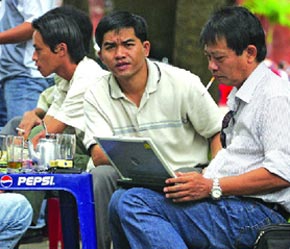 Ngồi quán cóc, xài Wifi