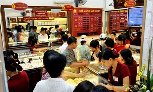 Căng thẳng tỷ giá có “bàn tay” của vàng?