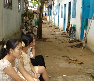 “Tăng lương tối thiểu để tránh nghỉ việc tập thể”