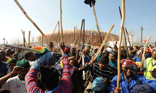 Đăng cai World Cup, Nam Phi được và mất gì?