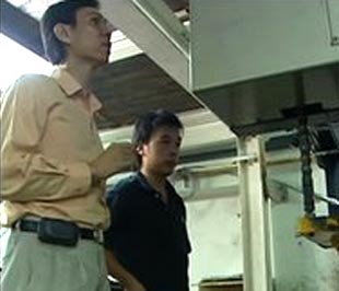 “Sống” nhờ hàng đổi hàng