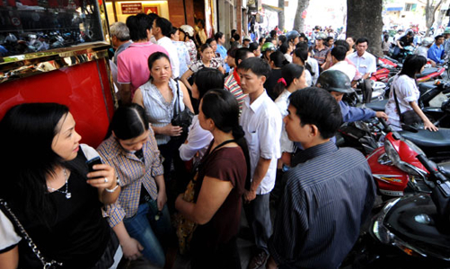 Có nên coi vàng như... rau?