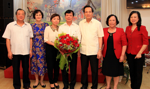 Hai thứ trưởng nghỉ hưu từ 1/9