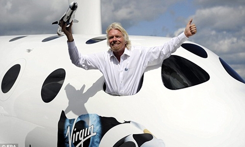 Sau thất bại, tỷ phú Mỹ vẫn tính đưa du khách vào vũ trụ từ 2018