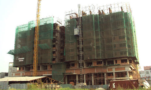 Hạ giá, thị trường bất động sản chao đảo