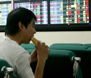 Cổ phiếu bị kiểm soát: Danh sách chưa dừng?