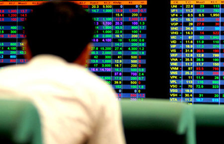 Cảnh báo bán khống cổ phiếu có thể bị xử lý hình sự 