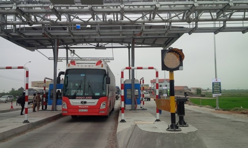 Thu phí tự động không dừng: Cuộc đua giành “miếng bánh ngon” 