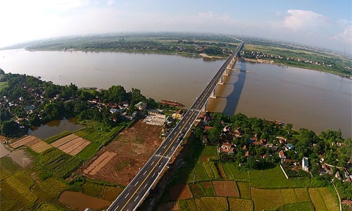 “Hà Nội chưa chọn tư vấn nước ngoài tham gia quy hoạch sông Hồng”