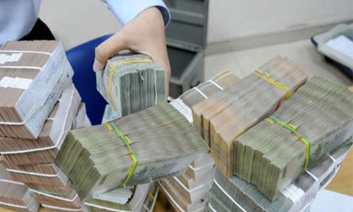 Muốn giảm lãi suất, phải khéo... co kéo?