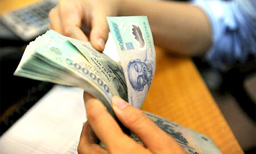 Chốt phương án tăng lương tối thiểu 7,3% năm 2017