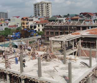 “Cân đong” rủi ro từ chứng khoán hóa bất động sản