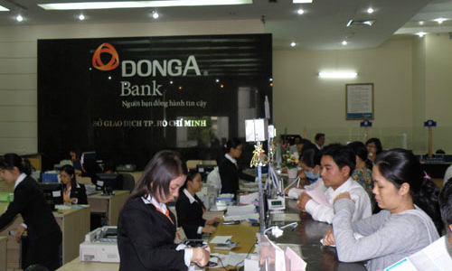 Ngân hàng đầu tiên báo lãi 9 tháng 2012