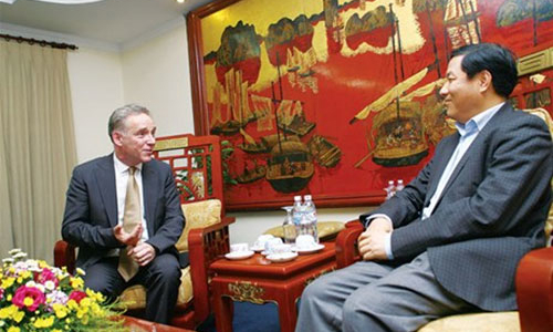 Rolls-Royce muốn bán động cơ máy bay cho Vietnam Airlines