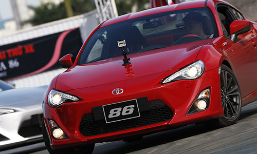 Lệ phí trước bạ ôtô tại Hà Nội xuống 15%