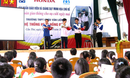 Sôi nổi chương trình vui học an toàn giao thông do Honda tổ chức
