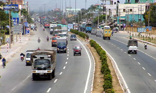 Tiền phí sử dụng ôtô, xe máy sẽ chuyển về quỹ bảo trì đường bộ