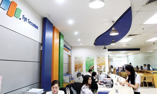 Trên 90 triệu cổ phiếu FPTS sẽ niêm yết trên HOSE từ 13/1