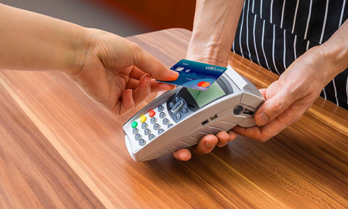 Citi phát hành thẻ ghi nợ Mastercard với công nghệ mới tại Việt Nam