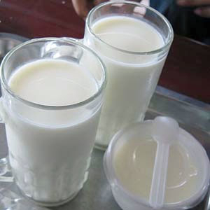 Sữa và sức ép tăng giá