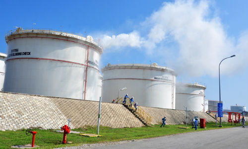 Kinh doanh sa sút, nhà máy lọc dầu 3 tỷ USD mời 15 quỹ mua cổ phần