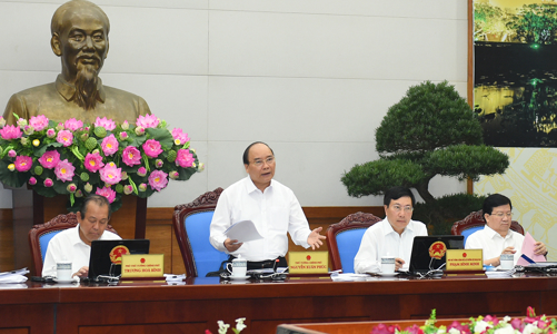 Kiên định mục tiêu GDP, nghiên cứu giảm tiếp lãi suất