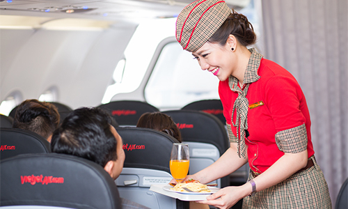 Vietjet báo lãi hợp nhất 6 tháng 1.900 tỷ đồng