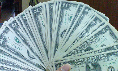 Tờ 2 USD tăng giá vùn vụt