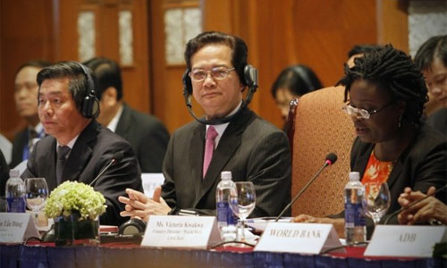 Đẩy mạnh tái cơ cấu doanh nghiệp nhà nước và ngân hàng