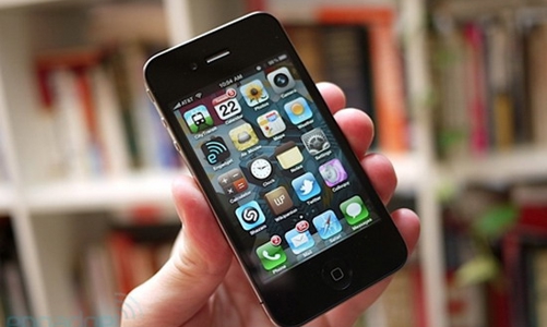 iPhone 4 được khen nức nở