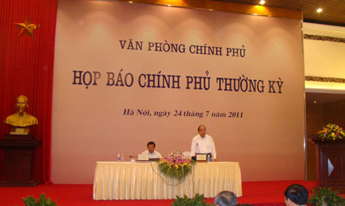 “Không có chuyện” nới lỏng tín dụng bất động sản