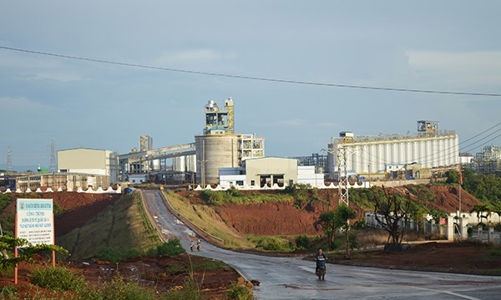 Lập Đoàn kiểm tra nhà máy Alumin phát tán bột trắng ra môi trường