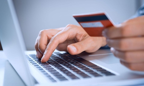 Nan giải cuộc chiến thanh toán “tiền bẩn”