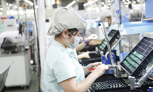 Vốn FDI vào Việt Nam giảm gần 20%