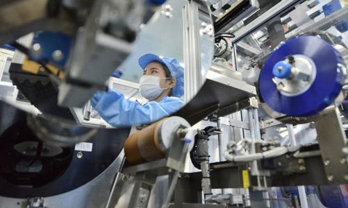 Vốn Trung Quốc tăng tốc vào Việt Nam: Thận trọng nhưng không nên bài xích