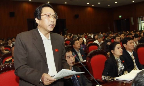 “Bấp bênh” ngân sách