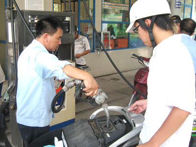 Lập tổ giám sát liên bộ về giá xăng dầu