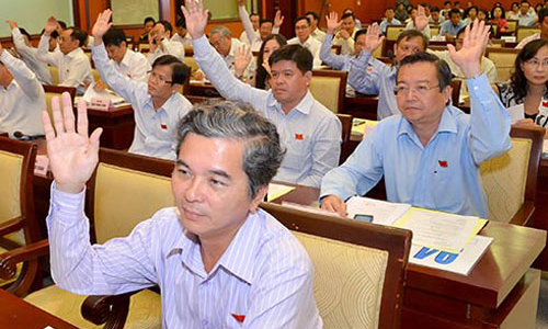 Tp.HCM thống nhất tách 13 quận thành chính quyền riêng biệt