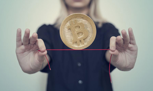 Bitcoin trước bước ngoặt: Thành công cụ thanh toán hay chỉ là bong bóng đầu cơ?
