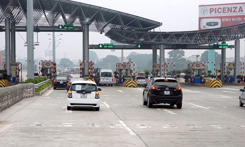 Đi từ Bắc vào Nam hết gần 5 triệu tiền phí BOT 