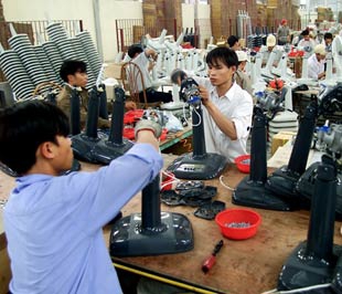 Công nghiệp “bắt đà” tăng