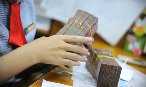 Lãi suất huy động cũng “nhảy” như… giá vàng