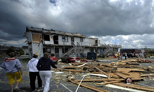 Kinh tế 24h qua: Bão càn quét nước Mỹ