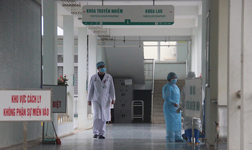 9 người liên quan ca nghi nhiễm Covid-19 sau khi rời Việt Nam đang chờ kết quả