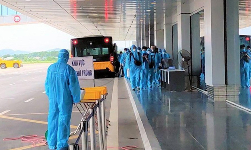 Thêm 9 người Việt nhập cảnh nhiễm Covid-19