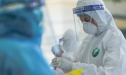 Thêm 12 người nhập cảnh nhiễm Covid-19